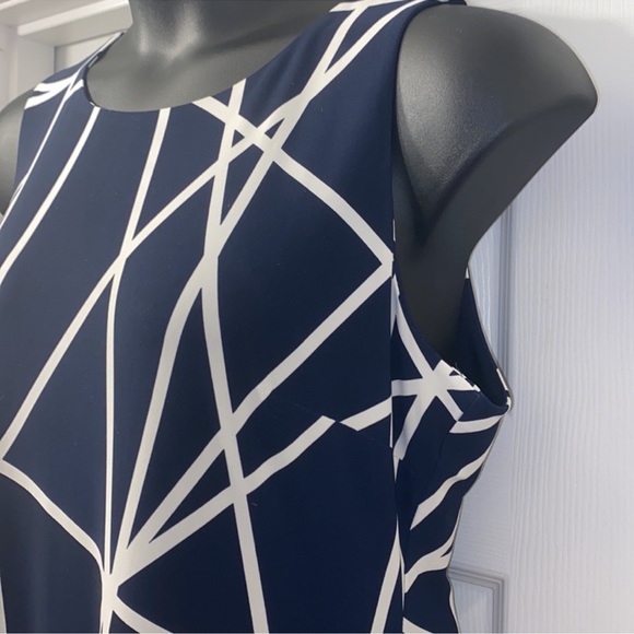 Tommy Hilfiger Weekender Abstract Shift Dress - Picture 4 of 10
